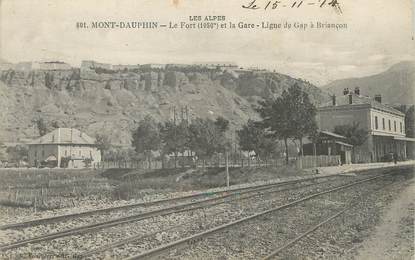 / CPA FRANCE 05 "Mont Dauphin, le fort et la gare"