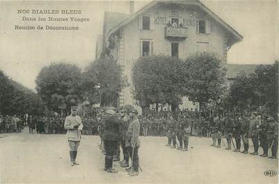 CPA CHASSEUR ALPIN / Série Les Diables Bleus "La remise des décorations"