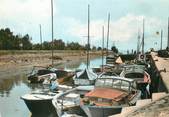 17 Charente Maritime / CPSM FRANCE 17 "Meschers Les Bains, le port"