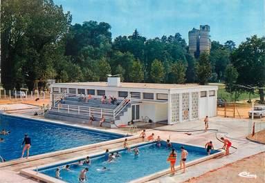 / CPSM FRANCE 17 "Montguyon, la piscine"