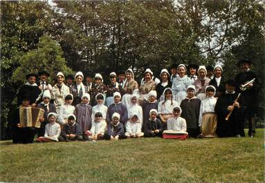 / CPSM FRANCE 17 "Montlieu La Garde" / GROUPE FOLKLORIQUE