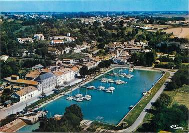 / CPSM FRANCE 17 "Mortagne sur Gironde, vue générale aérienne du port"