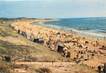 / CPSM FRANCE 17 "Ile d'Oléron, domino, la plage"