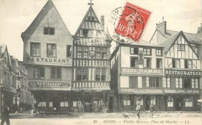 /  CPA FRANCE 51 "Reims, vieilles maisons, place du marché"