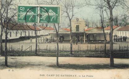 / CPA FRANCE 01 "Camp de Sathonay, le poste"