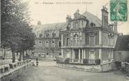 18 Cher / CPA FRANCE 18 "Vierzon, hôtel de ville et caisse d'épargne' / CE / BANQUE DE FRANCE