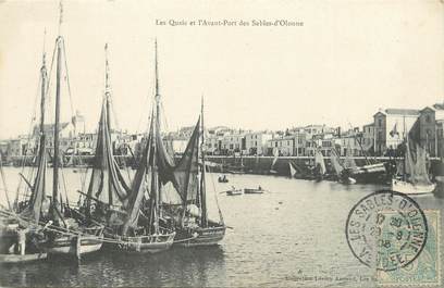 / CPA FRANCE 85 "Les quais et l'avant port des Sables d'Olonne"
