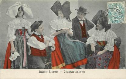 / CPA FRANCE 67 "Costumes Alsaciens" / FOLKLORE