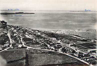 / CPSM FRANCE 17 "Port des Barques et l'Ile Madame"