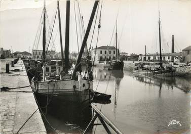 / CPSM FRANCE 17 "Ile de Ré, le port d'Ars"