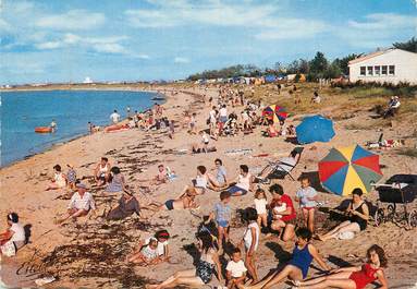 / CPSM FRANCE 17 "Ile de Ré, la plage de Rivedoux"