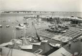 17 Charente Maritime / CPSM FRANCE 17 "Royan, le port"  