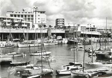 / CPSM FRANCE 17 "Royan,  le port"