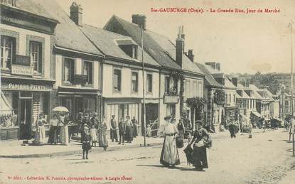   CPA FRANCE 61 "Sainte Gauburge, la grande rue, jour de Marché"