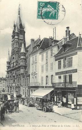 CPA FRANCE 60 "Compiègne, l'hôtel de ville et l'hôtel de la cloche"