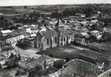 CPSM FRANCE 17 "Saint Georges des Coteaux, l'église et vue générale"