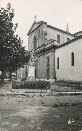 / CPSM FRANCE 13 "Cuges, église et monument aux morts"