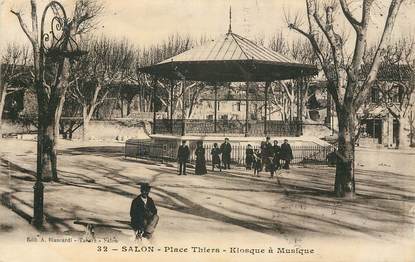 CPA FRANCE 13 "Salon, Place Thiers Kiosque à musique"