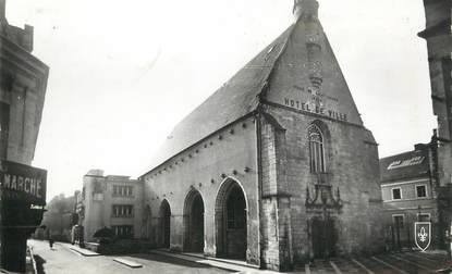 / CPSM FRANCE 18 "Saint Amand Montrond, l'hôtel de ville"