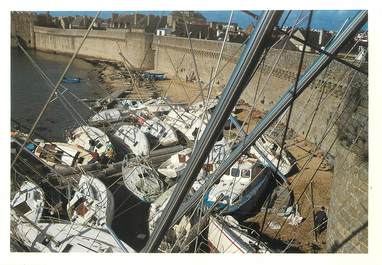 CPSM FRANCE 29 "Concarneau, le port de plaisance après l'Ouragan 1987"