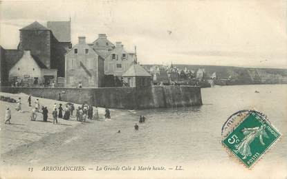 CPA FRANCE 14 "Arromanches Les Bains, la grande Cale à marée haute"