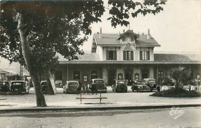 CPSM FRANCE 33 "Arcachon, la gare" / AUTOMOBILE