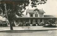 33 Gironde CPSM FRANCE 33 "Arcachon, la gare" / AUTOMOBILE