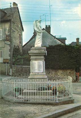 CPSM FRANCE 19 "Chamberet, la place de la République"