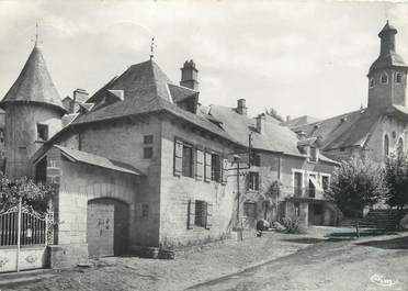 CPSM FRANCE 19 "Treignac, place des Pénitents"