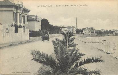 / CPA FRANCE 83 "Saint Raphaël, Bld Félix Martin et les villas"