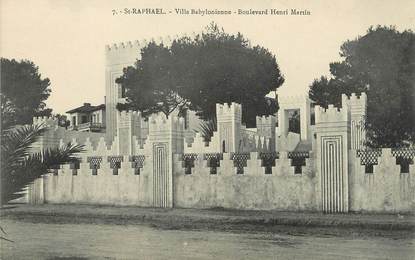 / CPA FRANCE 83 "Saint Raphaël, villa Babylonienne"