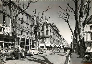 CPSM FRANCE 84 "Avignon, rue de la République"