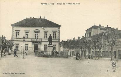 / CPA FRANCE 42 "Feurs, place de l'hôtel de ville "