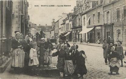 / CPA FRANCE 29 "Pont l'Abbé, la rue Kéréon"