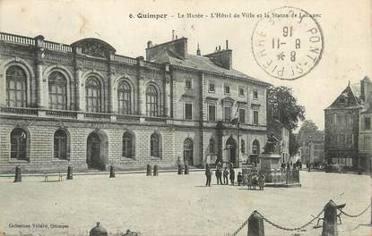 / CPA FRANCE 29 "Quimper, le musée, l'hôtel de ville et la statue de Laennec"