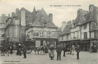 / CPA FRANCE 29 "Quimper, la place Terre au Duc "