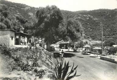 / CPSM FRANCE 20 "Corse, Cargèse, village de vacances C.E.T, Rocca Marina"