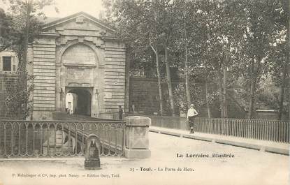 / CPA FRANCE 54 "Toul, la porte de Metz"