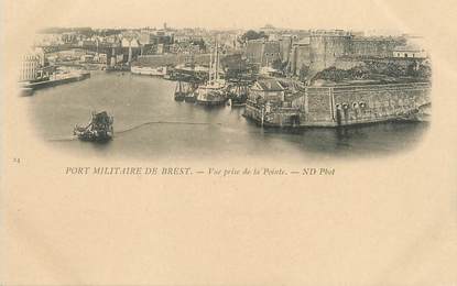 / CPA FRANCE 29 "Port Militaire de Brest, vue prise de la pointe"