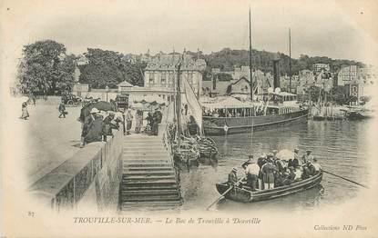 / CPA FRANCE 14 "Trouville sur Mer, le bac de Trouville à Deauville"