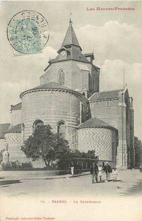 / CPA FRANCE 65 "Tarbes, la cathédrale"