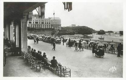 / CPSM FRANCE 64 "Biarritz, le promenoir du casino"