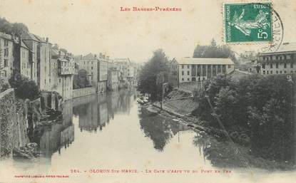 / CPA FRANCE 64 "Oloron Sainte Marie, le gave d'Aspe vu du pont en fer"