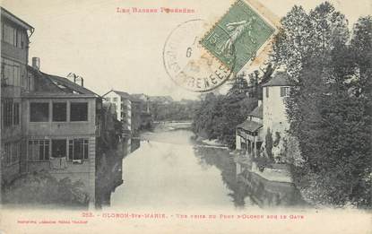 / CPA FRANCE 64 "Oloron Sainte Marie, vue prise du pont d'Oloron sur le Gave"