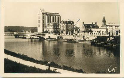 / CPSM FRANCE 02 "Soissons, Saint Wast, le Silo"