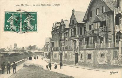 / CPA FRANCE 76 " Dieppe, la rue Alexandre Dumas"