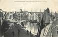 / CPA FRANCE 85 "Les Sables d'Olonne, séchage des voiles sur les barques au mouillage"