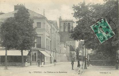 / CPA FRANCE 10 "Troyes, le théâtre et la Madeleine"