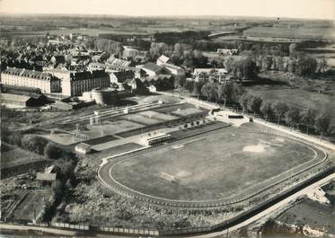 / CPSM FRANCE 21 "Auxonne" / STADE