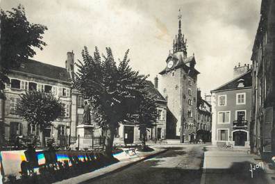 / CPSM FRANCE 21 "Beaune, place Monge et le Beffroi"